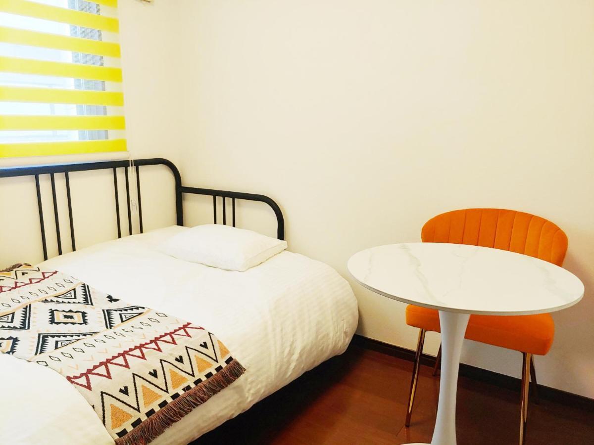 メゾンドオーク 新大久保 Apartman Tokió Kültér fotó